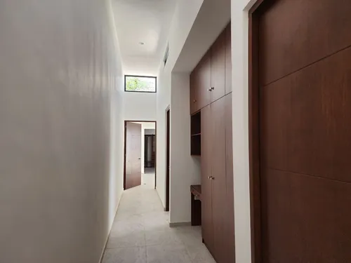 Casa De 1 Planta Con Páneles Solares Cholul En Privada