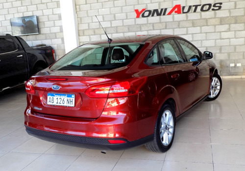 Ford Focus III 1.6 Sedan S