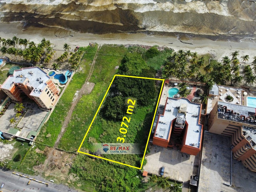 Remax Vende Terreno En Tucacas. Ubicado Frente Hotel Hesperia, Frente Al Mar.
