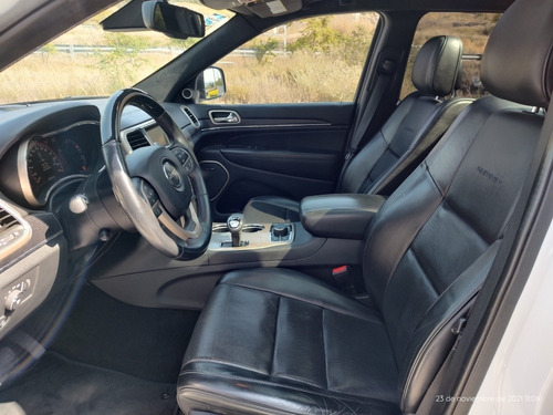 Imagen 11 de 15 de Jeep Grand Cherokee 2015 5.7 Summit 4x4 Mt