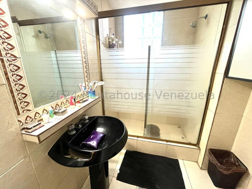 Excelente Apartamento. 25-11596