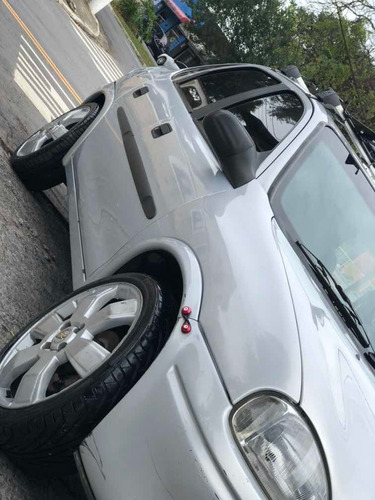 Chevrolet Corsa Sedã