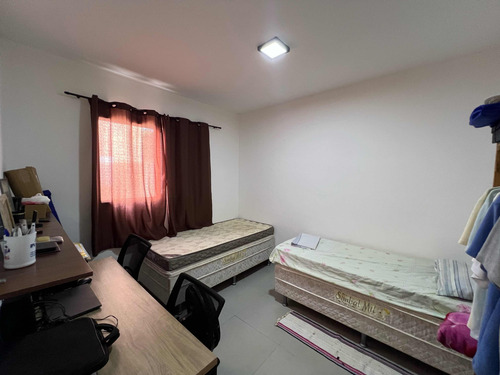 Apartamento Térreo 2 Dormitórios Com Quintal