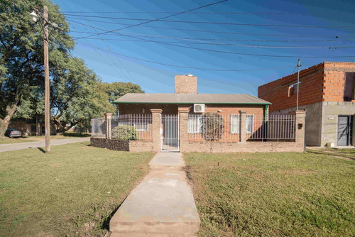 Imagen 3 de 30 de Casa En Venta De 3 Dormitorios En Santo Tome