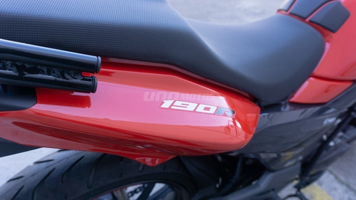 Imagen 10 de 16 de Hunk 190 Fi 0km 2022 + Baul Portacasco No Bajaj Ns 200 Usado