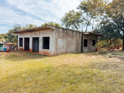 Se Vende Esta Hermosa Losa El Terreno Tiene 25 Por 40