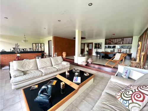 Se Vende Casa 460m2 5h/5b/4p Lomas De La Lagunita 6266