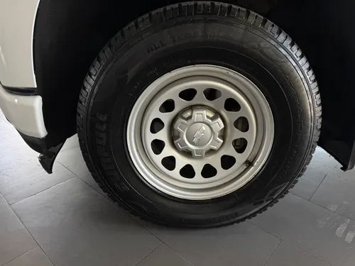 Chevrolet Silverado 4.3 V6 2500 Wt Doble Cabina 4x4 At