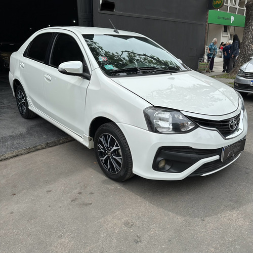 Toyota Etios 1.5 Platinum At