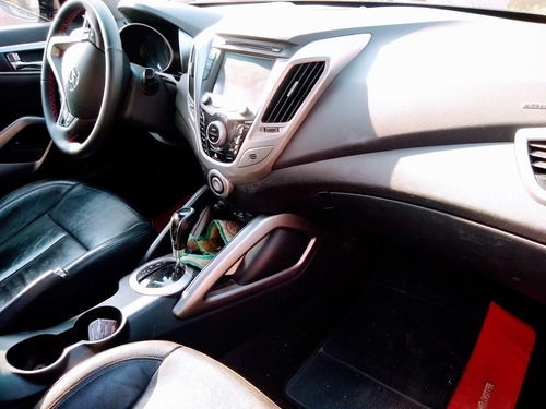 Imagem 3 de 11 de Hyundai Veloster 2013 1.6 16v 2p