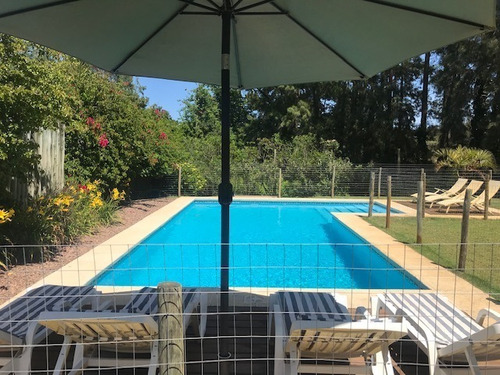 Imagen 2 de 20 de Casa En Laguna Del Diario Con Piscina