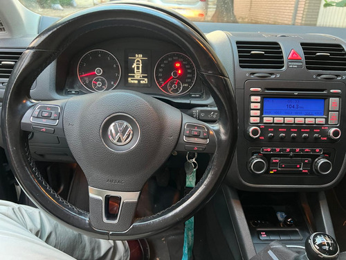 Volkswagen Vento 2.5 Advance 170cv