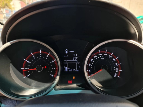 SsangYong Tivoli TX1011 GAS 4x2 MT