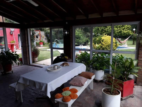 Imagen 7 de 19 de Venta Chalet En 2 Plantas Con Excelente Ubicación - Moreno Norte