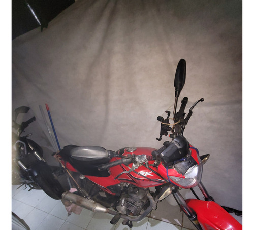 Moto Andando Y Al Día Sin Partes Ni Multas Detalles Minimos