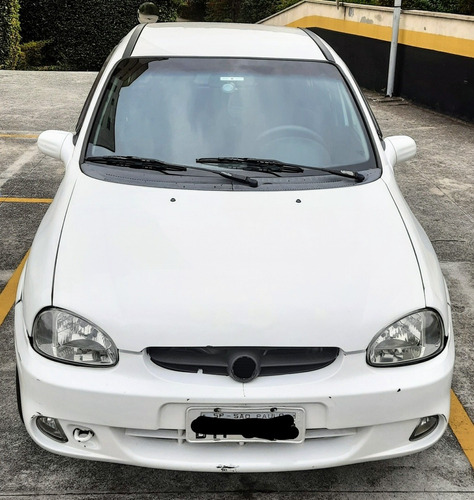 Imagem 4 de 13 de Chevrolet Corsa Sedan 2003 1.6 Classic 4p