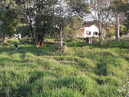 Chácara Com Escr. Registrada ( Falta Acabamento Na Piscina)