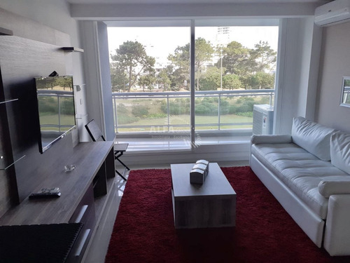 Imagen 1 de 9 de A Metros Del Mar, Con Servicios, 1 Dormitorio