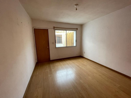 Apartamento Tipo Casa 3 Dormitorios En Cordón.