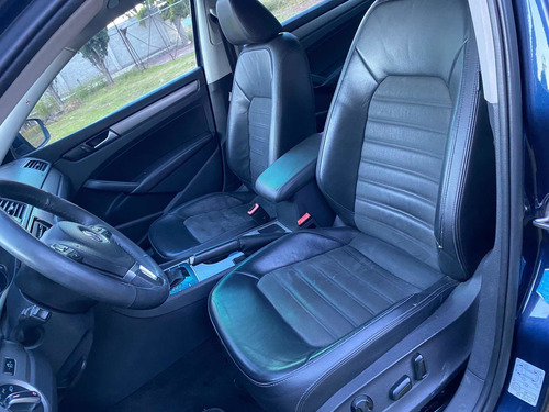 Imagen 10 de 13 de Volkswagen Passat 2015 2.5 Highline L5 At