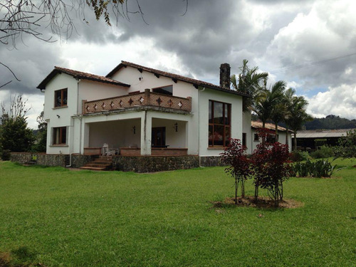 Finca En Venta En La Ceja ( Via Hacia La Union A 2,5 Km Del Parque Principal)