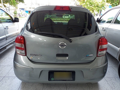 Imagem 4 de 12 de Nissan March 1.0 S 16v Flex 4p Manual