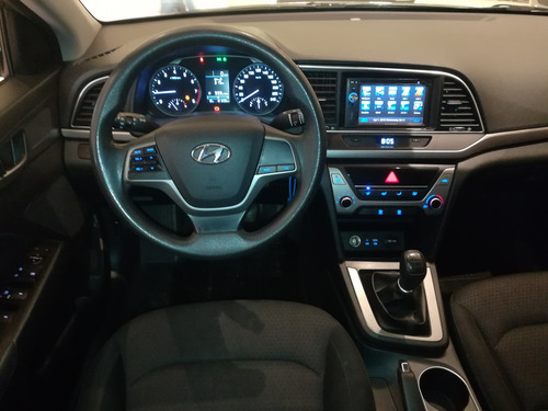 Hyundai Elantra Full 2016