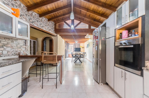 Imagen 15 de 30 de Casa 4 Ambientes, Con Quincho Y Piscina . Ciudad Evita. Posible Financiación Parcial.