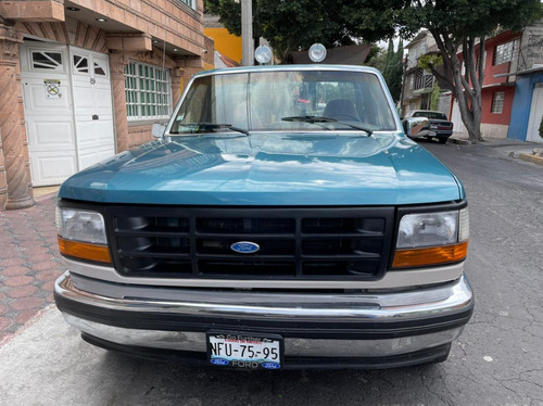 Imagen 2 de 13 de Ford F-150 Fighter Lobo
