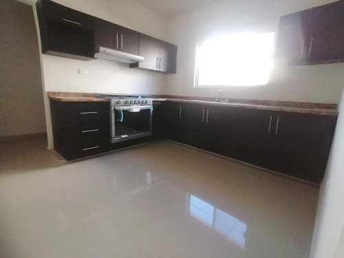 Casa En Venta En Los Arrayanes, Gómez Palacio, Durango