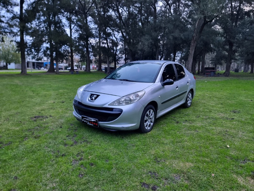 Peugeot 207 Compact Sedán 1.4 Fullcar 