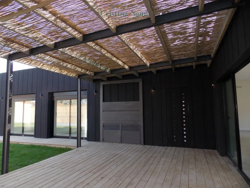 Casa A Estrenar En El Golf A 300 Metros De La Rambla