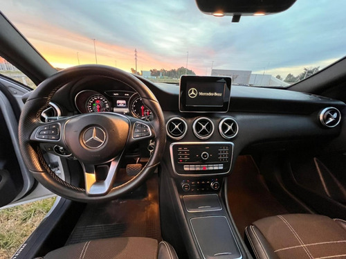 Imagen 7 de 16 de Mercedes Benz A200 Urban