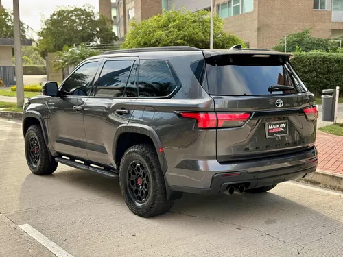 Toyota Sequoia 3.5 V6 Trd Pro