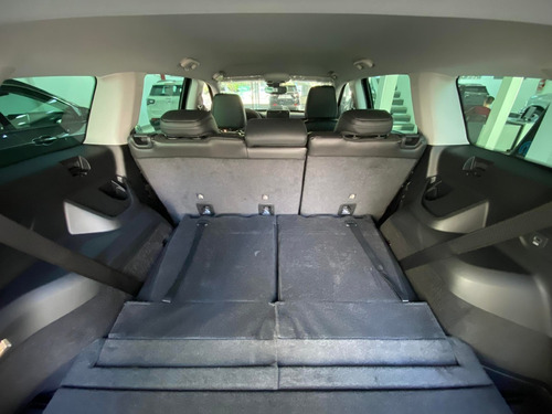 Imagen 13 de 15 de Jeep Commander Limited Negra Física 4x2 En Stock #13