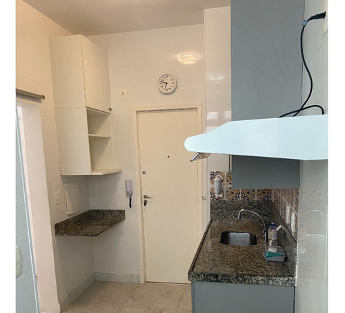 Bairro Peixoto Copacabana, Isenção De Iptu, Sala, 2q, Banheiro, Dependências De Empregada E Vaga De Garagem - Nada A Fazer, Entrar E Morar!