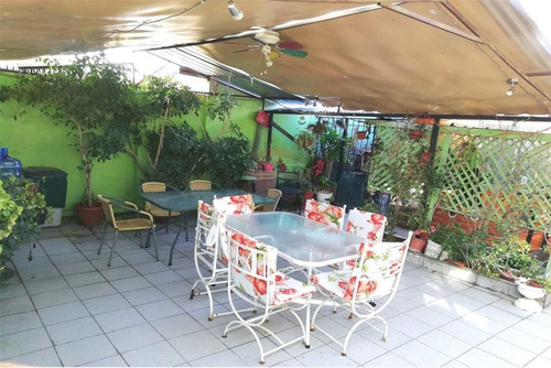 Imagen 2 de 10 de Casa Con Amplio Terreno, 4d, 2 B, Negociable!!!