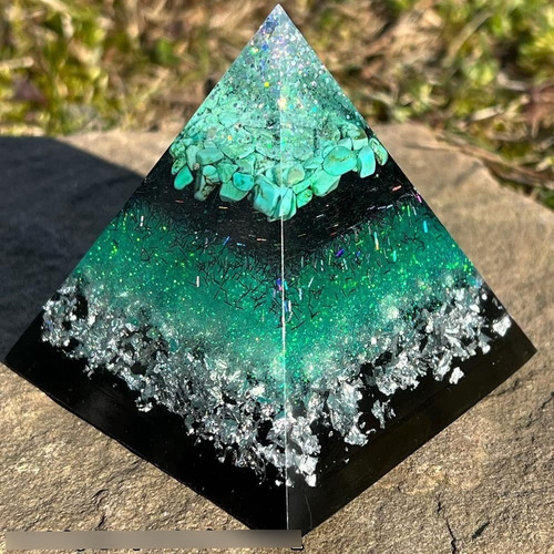 Base Piramide Triangular Para Resina Molde Silicona Practica