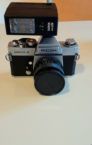Maquina De Fotos Ricoh, Singlex Ii, Con Filtro Y Flash Gris (Usado)