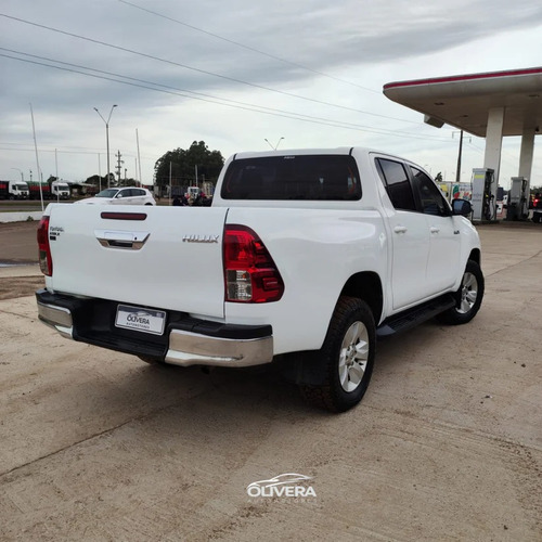 Toyota Hilux SR 4X2