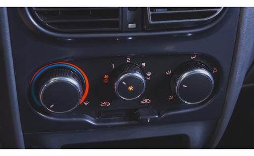 Fiat Strada 1.8 MPI ADVENTURE CE 16V FLEX 2P MANUAL