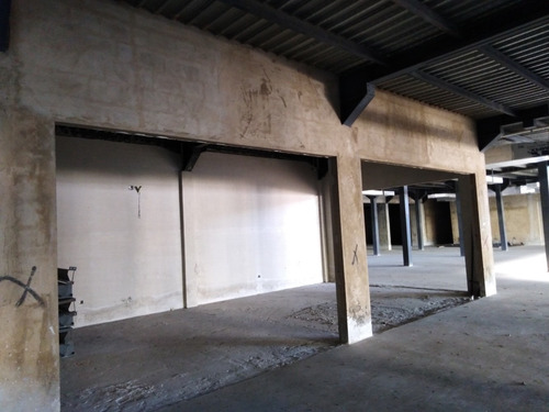Imagen 9 de 12 de En Venta Local Comercial En C.c. Country Mall, Barcelona
