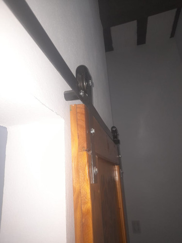 Kit Para Puerta Tipo Granero Con Riel De 3 Mts En 2 Tramos