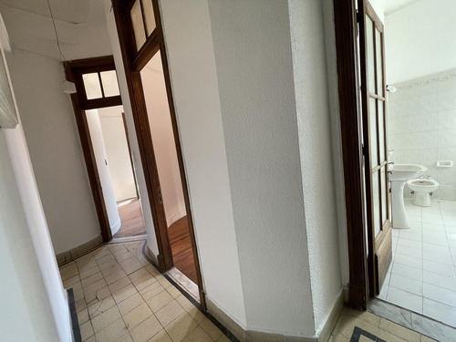 Imagen 19 de 24 de Venta Departamento 5 Dormitorios - Centro