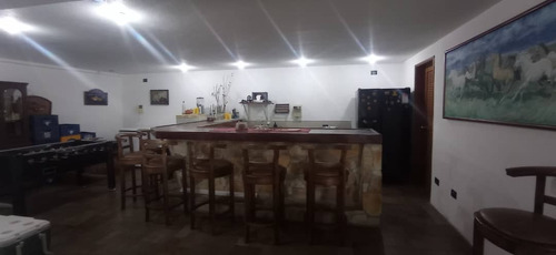 Imagen 9 de 16 de Casa Sant Omero Tres Niveles 4 Habitaciones Los Teques