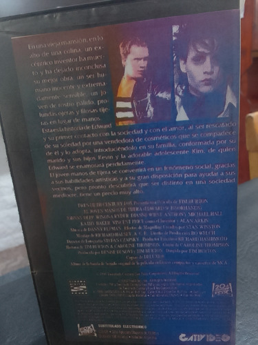 El Joven Manos De Tijera-tim Burton-duplicado-vhs (Usado)