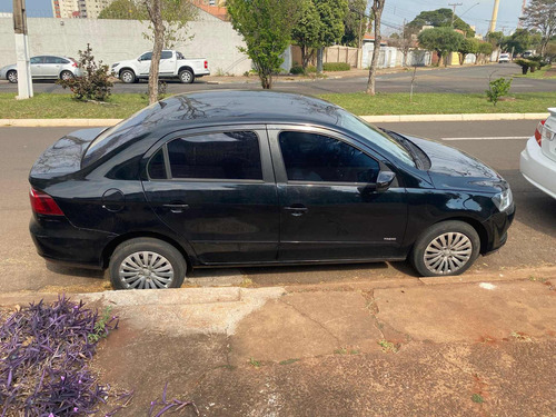 Imagem 3 de 5 de Volkswagen Voyage 2014 1.6 Vht Trend Total Flex 4p