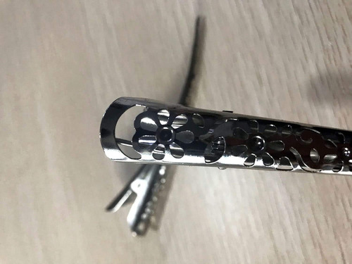 Clip De Pico De Pato Color Plateado En Forma De Flor De 5.1