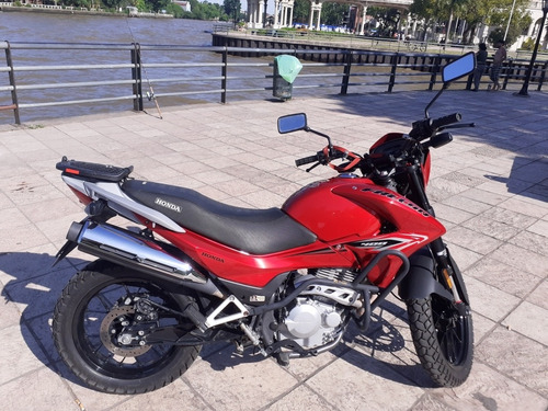 Imagen 6 de 15 de Honda Falcon 400