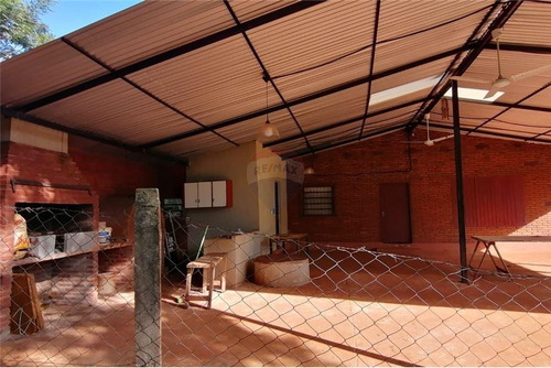 Vendo Casa Quinta Con Amplio Patio Y Árboles Frutales Sobre Ruta 14, Cambyreta: 2 Habitaciones Y 3 Baños.